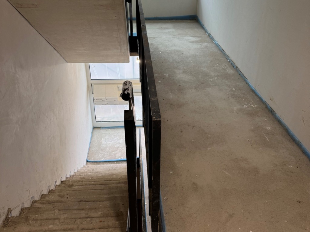 KW 12 Treppenhaus 24.02.2025 1 scaled